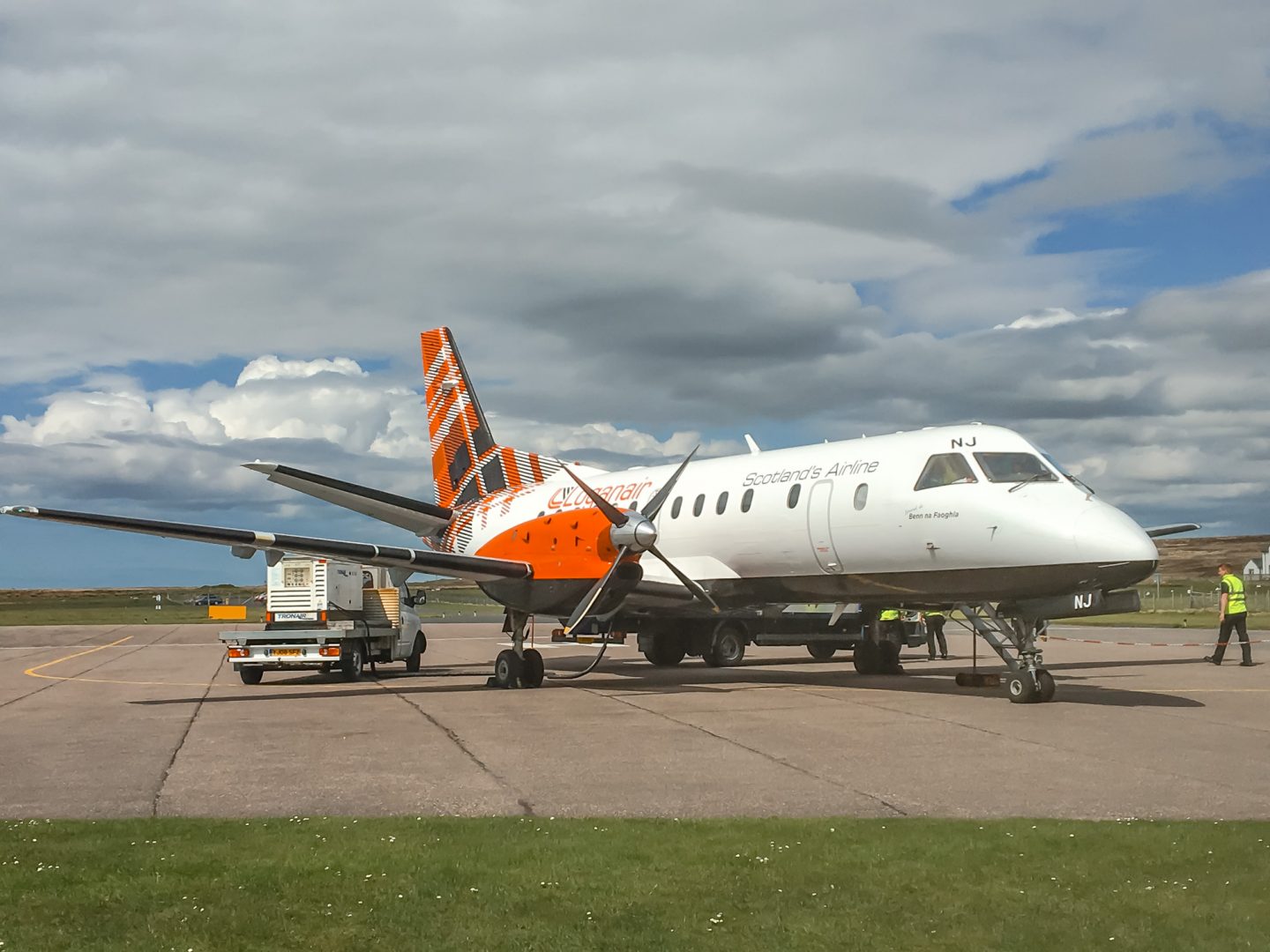 Logan Air von Glasgow nach Islay - kleine Propellermaschine für 33 Passagiere